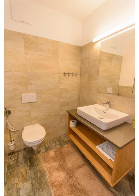 Apartment Am Sonnenhang Top 6 Нойкирхен-ам-Гросфенедигер Экстерьер фото
